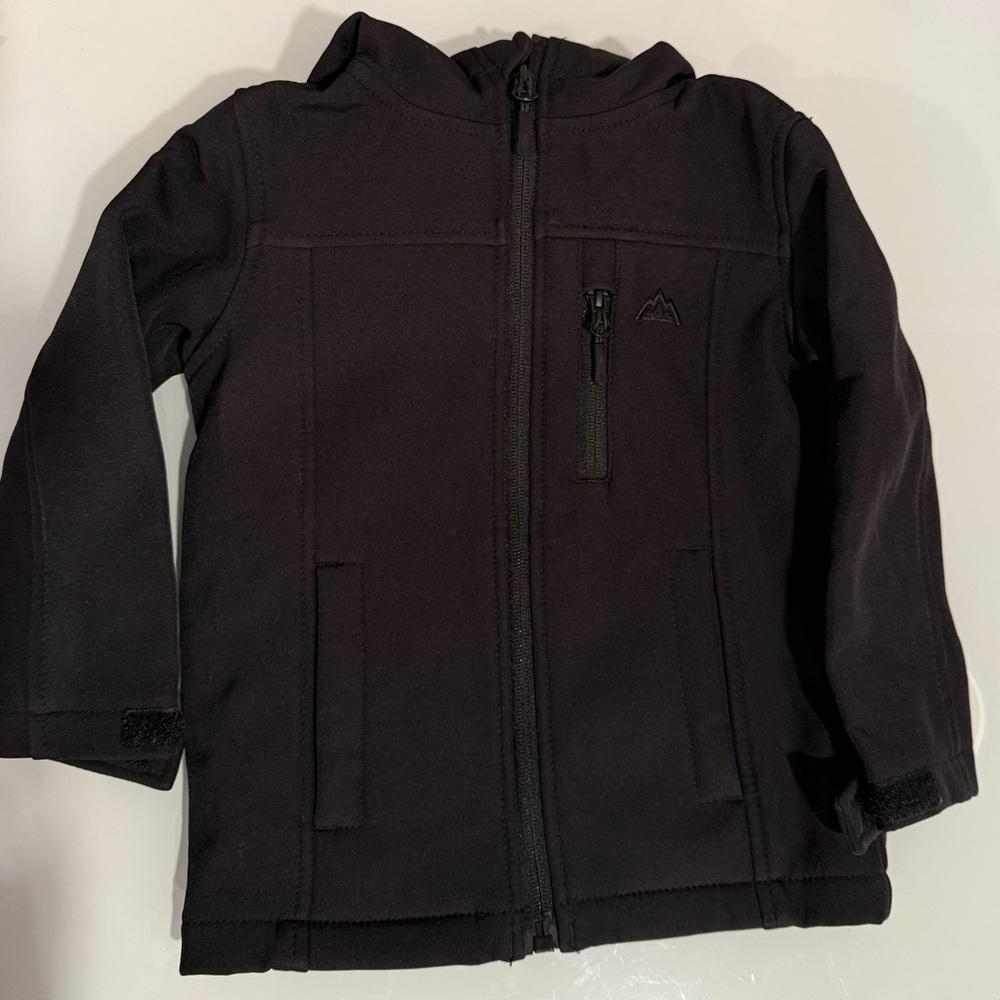 NWOT Snozu Performance Black Fleece Jacket